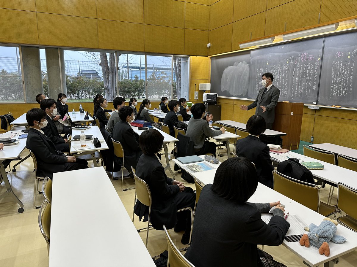 mirai_ADM's tweet photo. 今日で2泊3日の「新高3学び合い合宿」が終了しました。合宿の最後には校長先生も駆けつけてくれて、大団円です。
来たる受験に向けて、これからも頑張ります！ https://t.co/nV5oDLUSw2