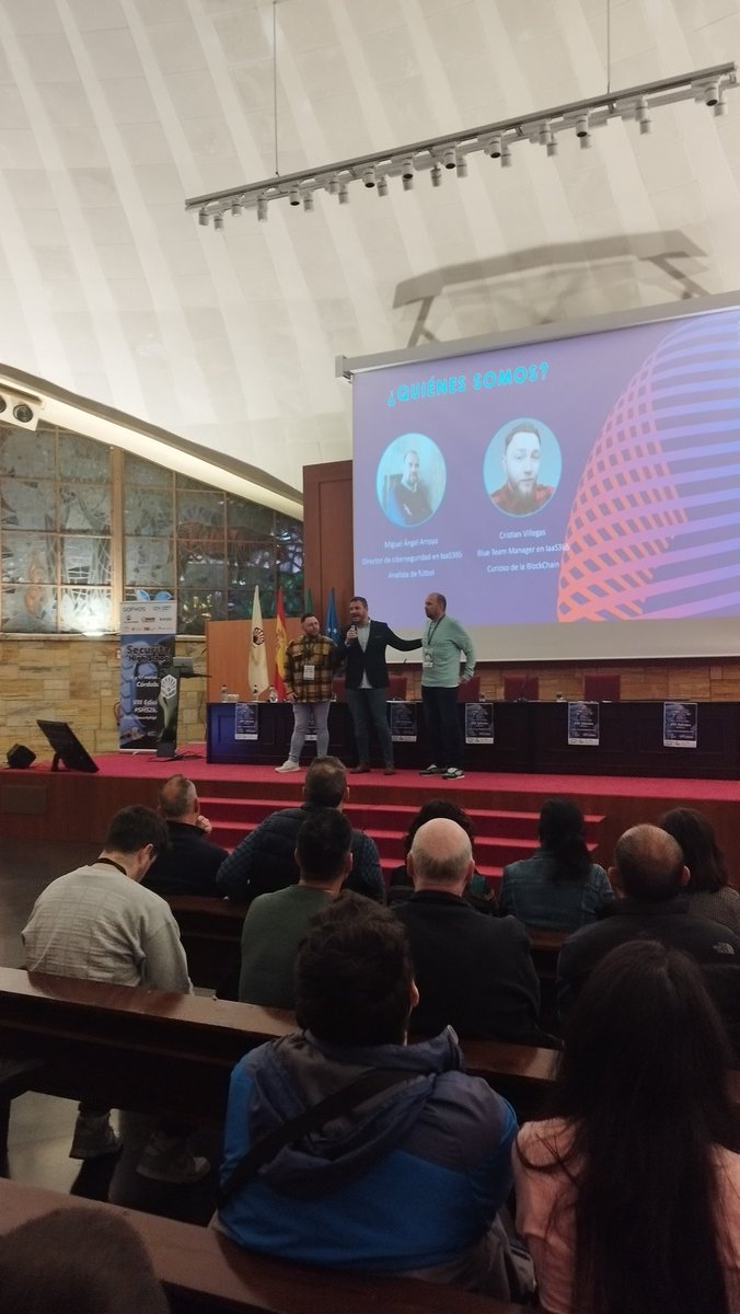 Admunzi's tweet image. Comienza la charla sobre Aplicación de ChatGPT en la ciberseguridad con @Miguel_Arroyo76  y Cristian Villegas. #SHS2k23 #ciberseguridad