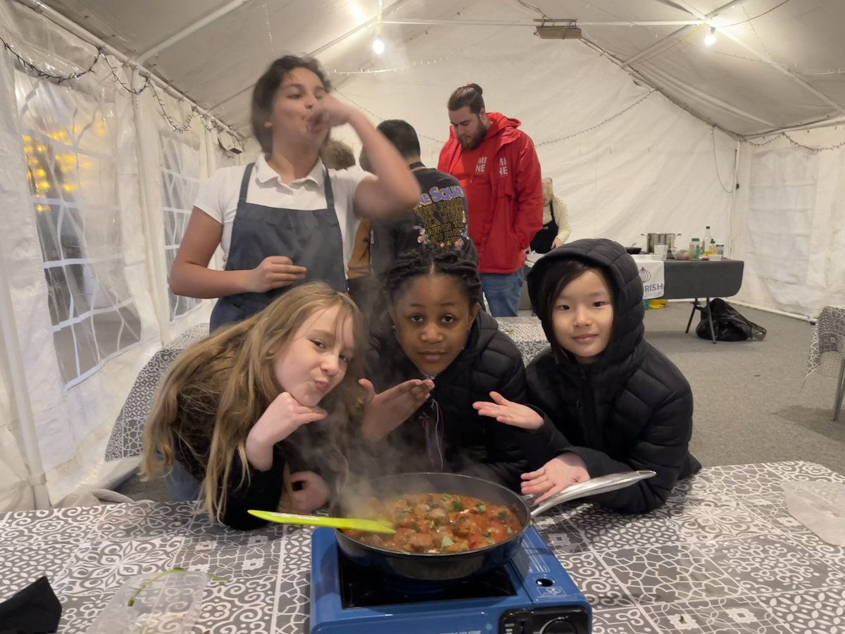 nourishfoodsch's tweet photo. Kids are great cooks - and these guys from @thisisachoice make the BEST @jamieoliver Spaghetti and Meatballs this week!
#keepingcookingskillsalive #cookfromscratch #youthwork #nefood #cookeryschool #popupkitchen #newcastle #byker #nefood #SocEnt https://t.co/q2uVTdoL9r