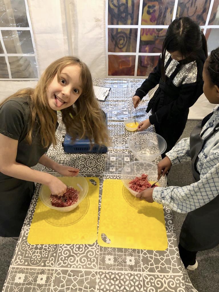 nourishfoodsch's tweet photo. Kids are great cooks - and these guys from @thisisachoice make the BEST @jamieoliver Spaghetti and Meatballs this week!
#keepingcookingskillsalive #cookfromscratch #youthwork #nefood #cookeryschool #popupkitchen #newcastle #byker #nefood #SocEnt https://t.co/q2uVTdoL9r
