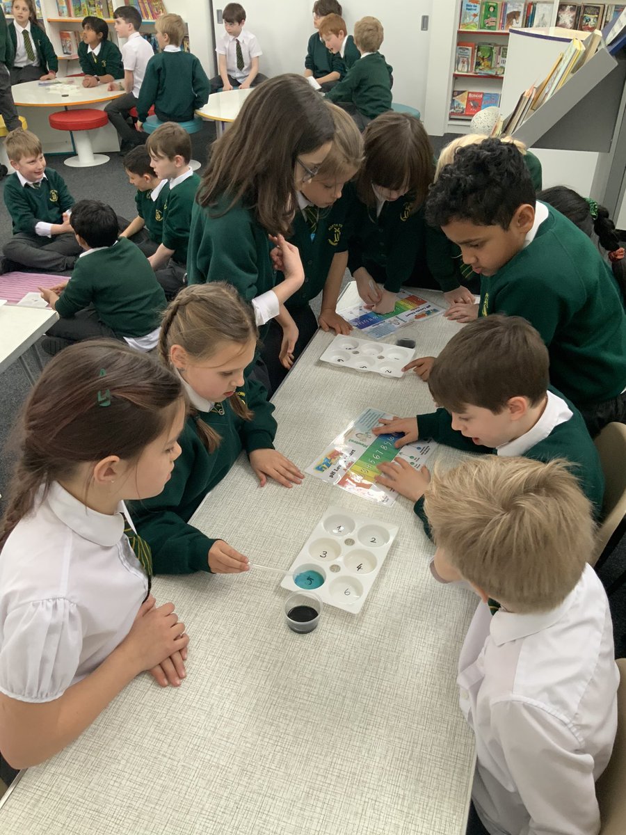 NorthTown4PC's tweet photo. Thank you to @FizzPopSciSW for a really interesting afternoon learning about acids and alkalines. We even got to make our own slime!👩🏼‍🔬👨🏻‍🔬🧪🥼 https://t.co/wijbAj9C7J