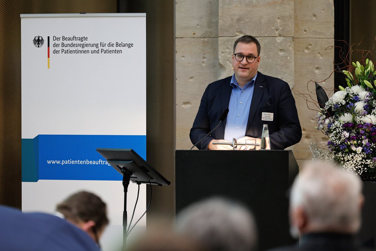 10 Jahre Patientenrechtegesetz: Beim Festakt in Berlin vor kurzem hat der 1. Vorsitzende des BBfG, Oliver Gondolatsch, eine gemischte Bilanz gezogen. Fazit: Guter Ansatz mit Luft nach oben! bbfg-ev.de/10-jahre-patie…