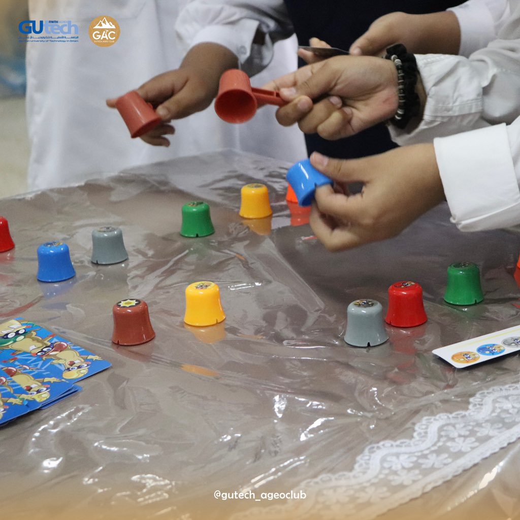 AGEO_Club's tweet photo. شاركت جماعة الأرض في كرنڤال العلوم في مدرسة أصلية بنت قيس البوسعيدية و ذلك بتقديم ورشة جيولوجية فعّالة بعنوان "أكتشف أرضك" ☄️🌍
#gutech https://t.co/qnbTckrIlY