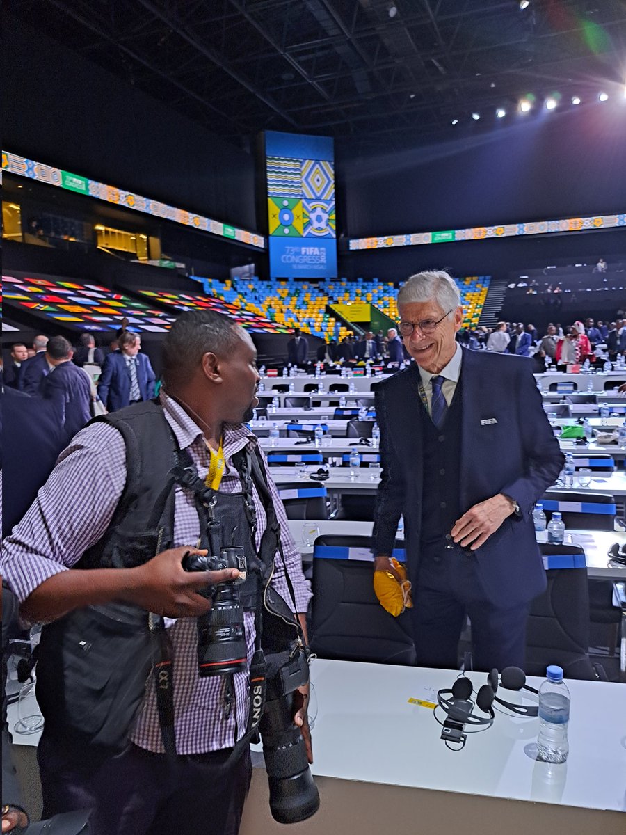 Meeting #ArseneWenger at the #FIFACongress in Kigali! #Soccoerlife #FootballUnitesTheWorld #footballlife #fifacongress2023 #FIFAlegends