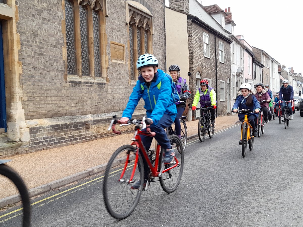 Smiles on the Friday morning #BikeTrain as we welcomed a new family on board.  See you all later for the ride home.

For the next two weeks we'll be running extra Trains in support of @sustrans #BigWalkAndWheel campaign. Can't wait! 🙂🚴‍♀️🚴‍♂️