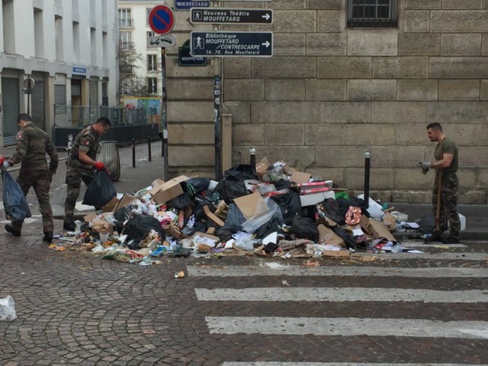 L_ThinkTank's tweet photo. [ 🇫🇷FRANCE ]

🔸Des militaires ont été aperçus ce matin en plein ramassage des déchets dans le Quartier Latin, à Paris (via @damien_leblanc). https://t.co/mlmYSwjR2M