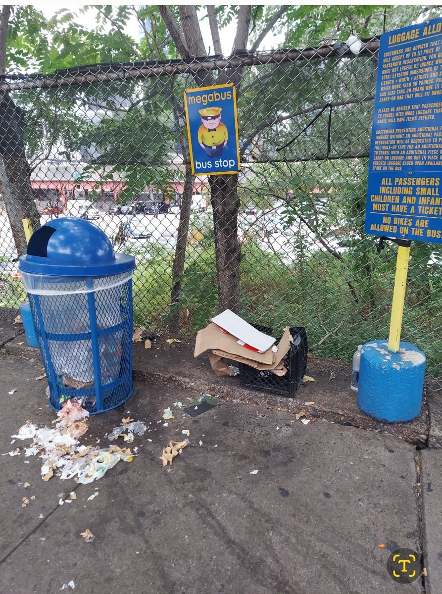 NycGodmother's tweet photo. 🚸🚯🐀 @megabus @NYCSanitation @NYC_DOT @ebottcher @MarkLevineNYC  
@MBPMarkLevine @bradhoylman 
#HotmessAlert there's chronic litter &amp; rat issues! Customers of Megabus &amp; #NYC pedestrians deserve better customer service &amp; clean streets! #GiveAHoot https://t.co/zuDHIjWXMP