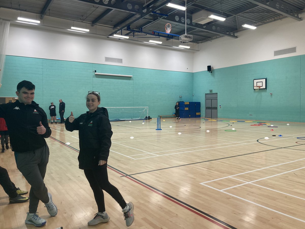 Bore da o Gwyl Aml Chwaraeon <a href="/CeredigionActif/">Ceredigion Actif</a> Ardal Llandysul! 🤩

Edrych ymlaen i gwrdd a roi blas o hoci ac athletau i’r plant heddiw💪🏑🥏