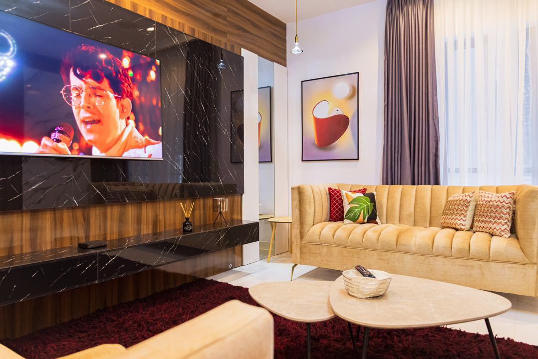dreamwithadaku's tweet photo. Book our luxury 1 bedroom #shortlet #apartment with a functional #swimmingpool #gym and #tabletennis.
📍#lekkiphase1
Call 09080888893 for bookings or clink on link in bio. 

Sabinus  Opay to Opay.
Desmond Elliot #luxuryapartment #dreamwithadaku https://t.co/7hYiiCeK4T
