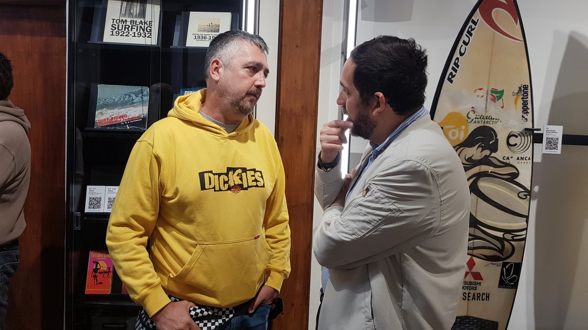 Unidas_sepuede's tweet image. ¡Queda inaugurada la Capilla del #Surf! 🏄🏻

Ayer vivimos una tarde muy emocionante en la inauguración de esta iniciativa de @idaira_afonso como responsable de @Turismo_LL . Se ubica en #Bajamar y pretende reflejar el impacto de este deporte en las zonas costeras de #LaLaguna. 🌊