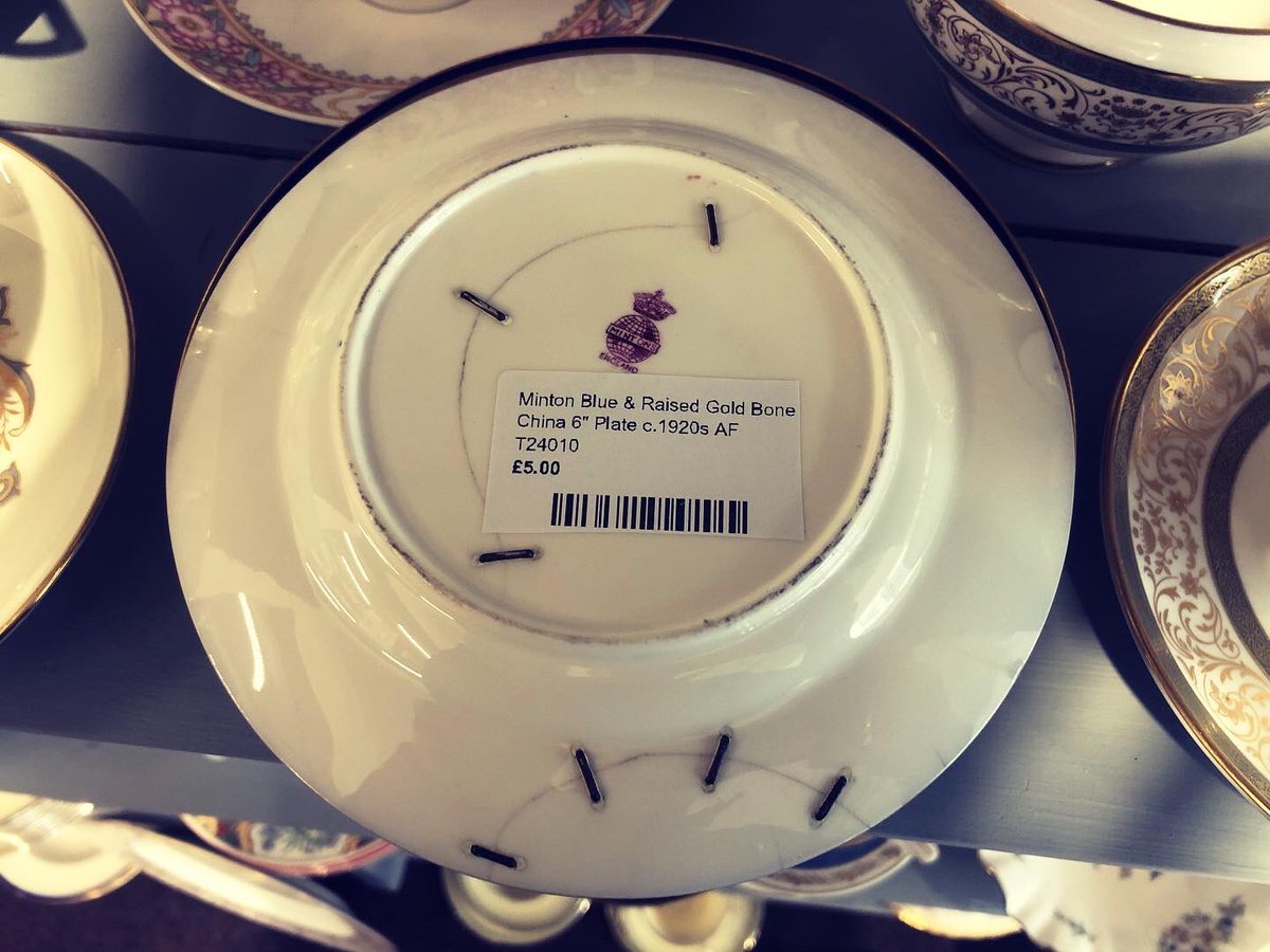 potbank13's tweet photo. @SpodeWorks have fascinating examples of this repair technique for sale #stitched #stapled #riveted our precious pots in #StokeOnTrent https://t.co/FWYpRterV0