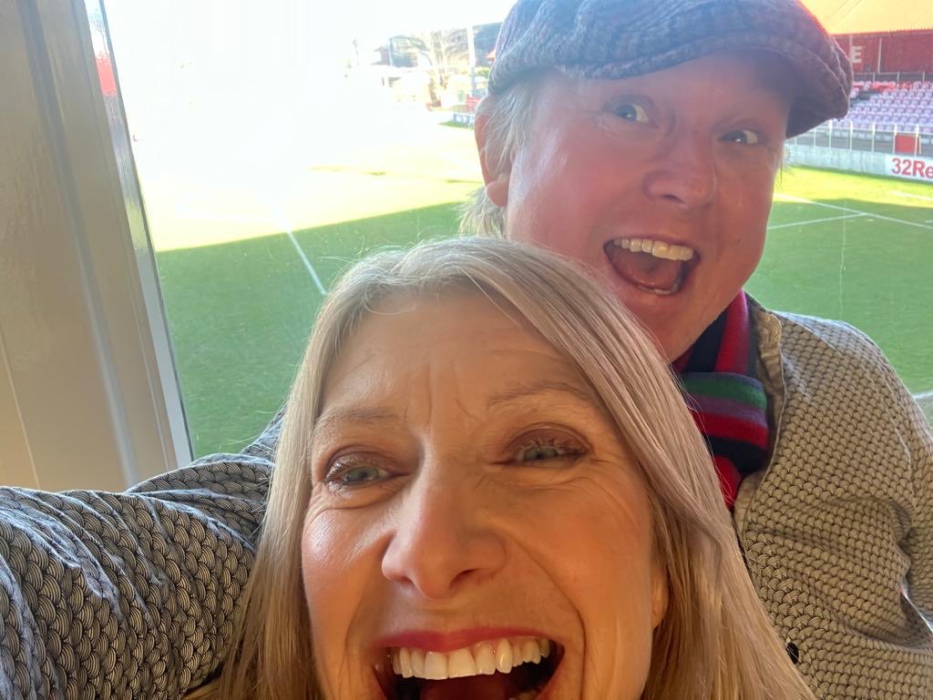 Mel Nicholson on set of Broken Arrow with Chris Simmons <a href="/chrissimmons38/">Christopher Simmons</a>
⁦<a href="/MelanieBrough/">melanie brough</a>⁩