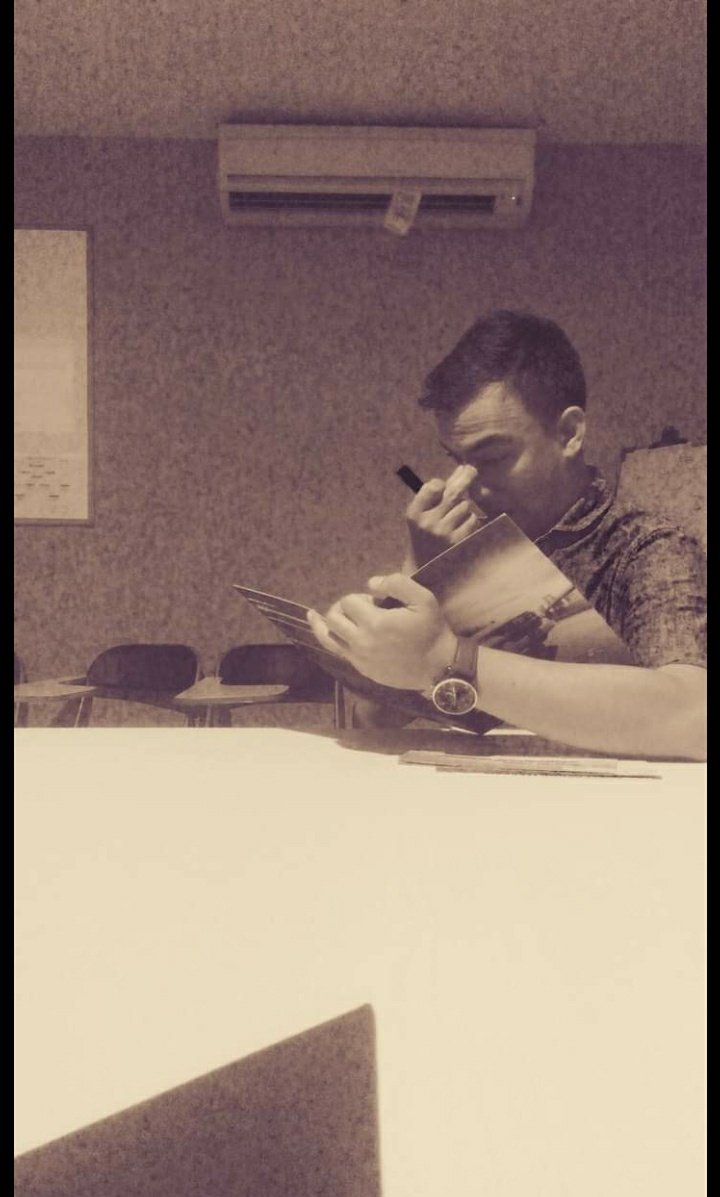 NaufalSim28's tweet photo. Hari yang melelahkan 😪 https://t.co/AJORkH9Dkr