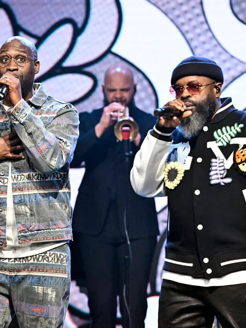 De La Soul met The Roots! Gisteravond in The Tonight Show met Jimmy Fallon.

youtube.com/watch?v=lZ6JXC…