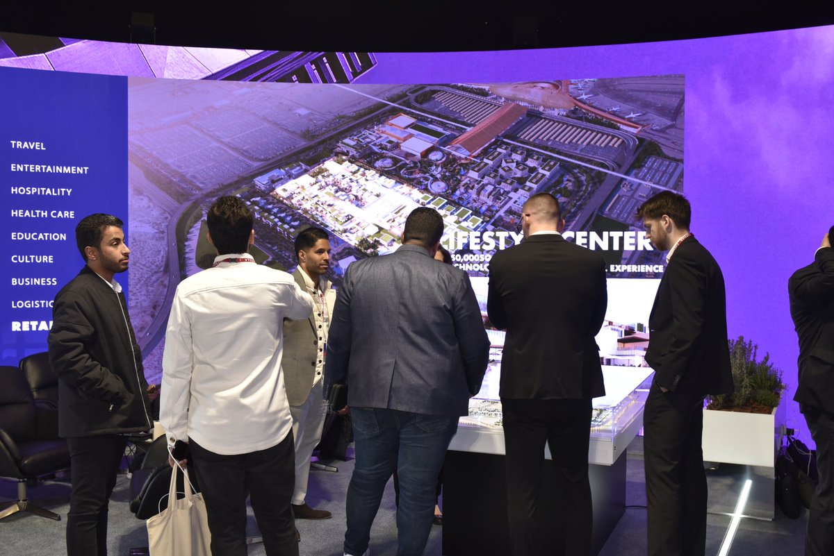 Sarhdevelopment's tweet image. مقتطفات من مشاركتنا في منتدى العقار العالمي تحت مظلة #استثمر_في_السعودية بمدينة كان بفرنسا، نعرض فيها اهم التفاصيل للإستثمار في مشروع #مدينة_مطار_جدة والتي تهدف لتحقيق العديد من مستهدفات #رؤية_السعودية_2030 .
@InvestSaudi_AR