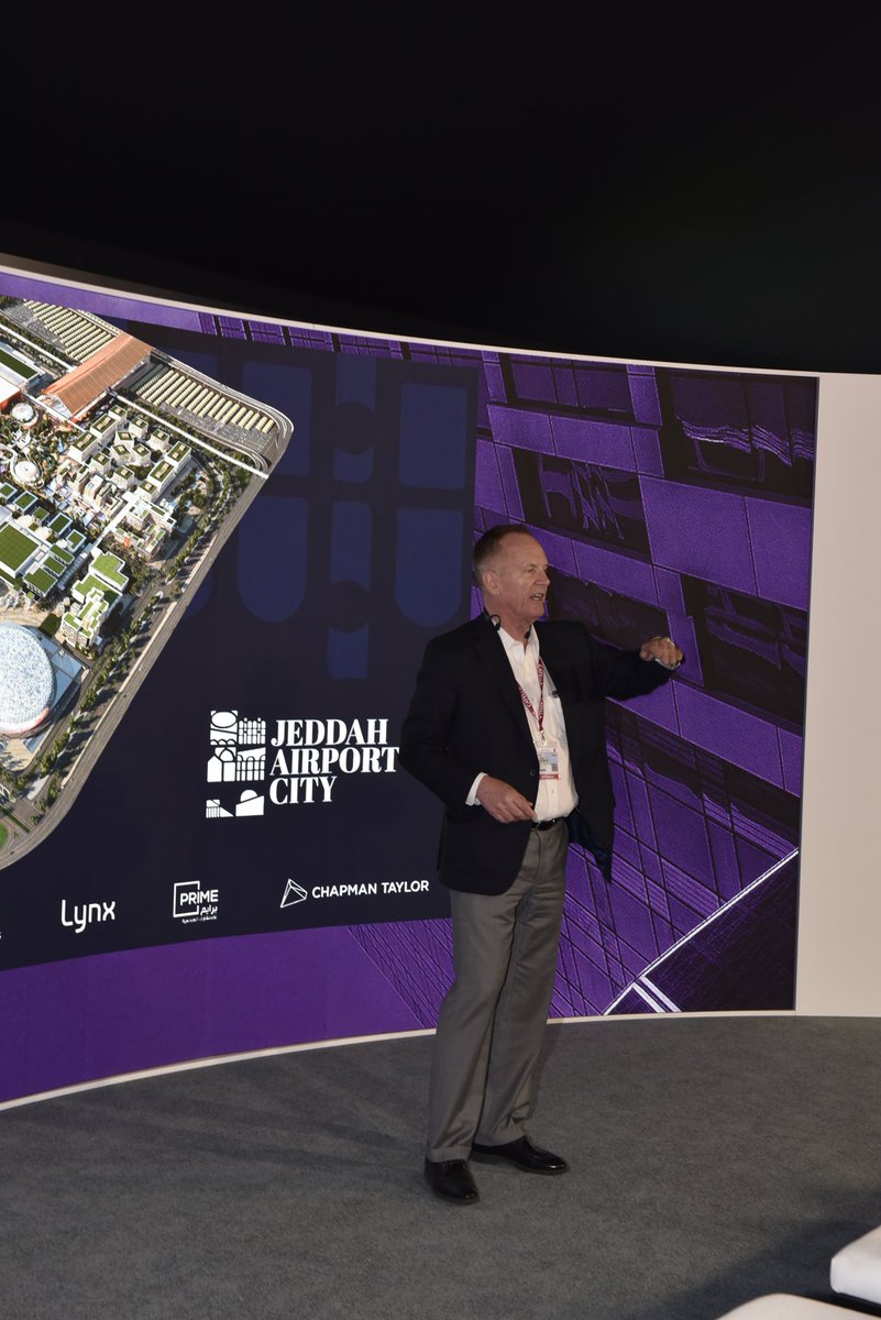 Sarhdevelopment's tweet image. مقتطفات من مشاركتنا في منتدى العقار العالمي تحت مظلة #استثمر_في_السعودية بمدينة كان بفرنسا، نعرض فيها اهم التفاصيل للإستثمار في مشروع #مدينة_مطار_جدة والتي تهدف لتحقيق العديد من مستهدفات #رؤية_السعودية_2030 .
@InvestSaudi_AR