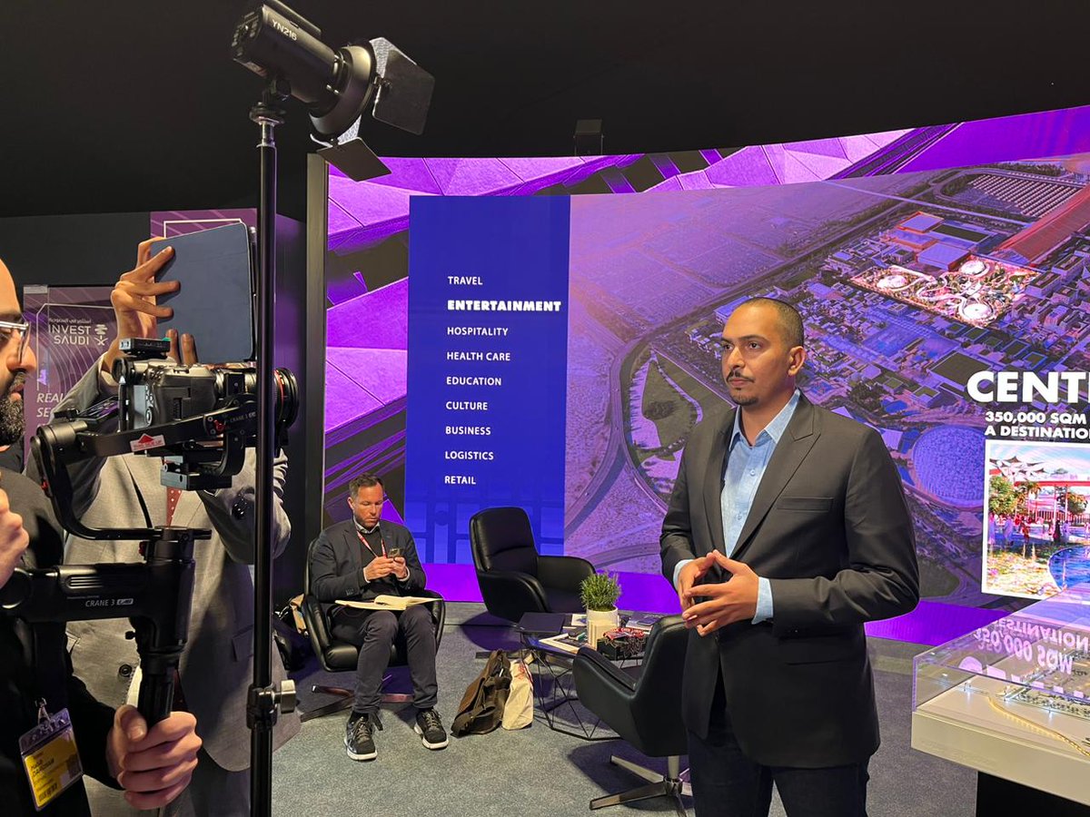 Sarhdevelopment's tweet image. مقتطفات من مشاركتنا في منتدى العقار العالمي تحت مظلة #استثمر_في_السعودية بمدينة كان بفرنسا، نعرض فيها اهم التفاصيل للإستثمار في مشروع #مدينة_مطار_جدة والتي تهدف لتحقيق العديد من مستهدفات #رؤية_السعودية_2030 .
@InvestSaudi_AR