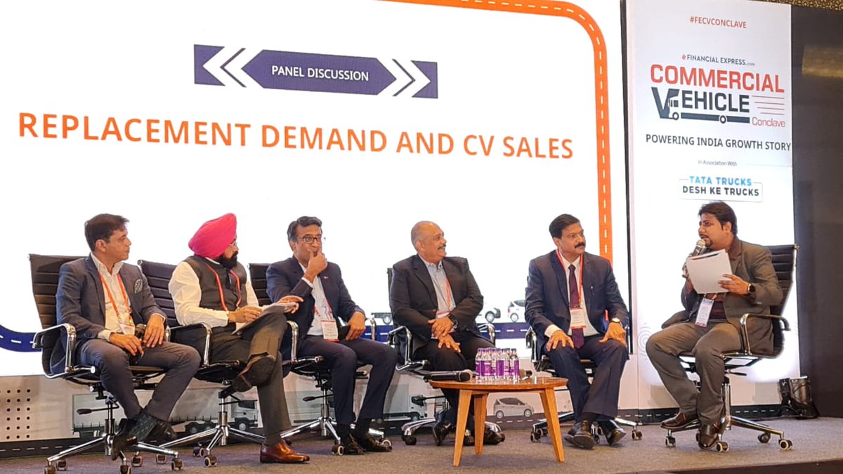 XpressMobility's tweet photo. Manish Raj Singhania of @FADA_India at #FECVConclave: Dealers are the facilitators between OEMs and the customers. With changes in the CV space there will be the need for skill enhancement and technological changes. @FinancialXpress https://t.co/NBcV3eK8Yr