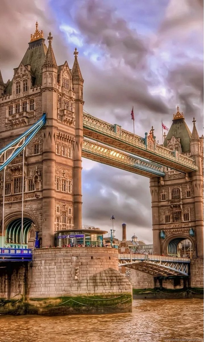 Tower Bridge, London UK 🇬🇧.   ©️rosybrown.
