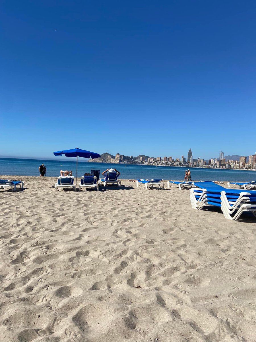 ☘️ 𝗦𝗧 𝗣𝗔𝗧𝗥𝗜𝗖𝗞'𝗦 𝗗𝗔𝗬 ☘️

It’s almost time for some of the black stuff 🖤😋 

Our bearded leprechaun 🤪 has escaped to sunny Benidorm but the rest of #𝗧𝗘𝗔𝗠𝗔𝗡𝗩𝗜𝗟 will be ready from 3pm 🍻💃