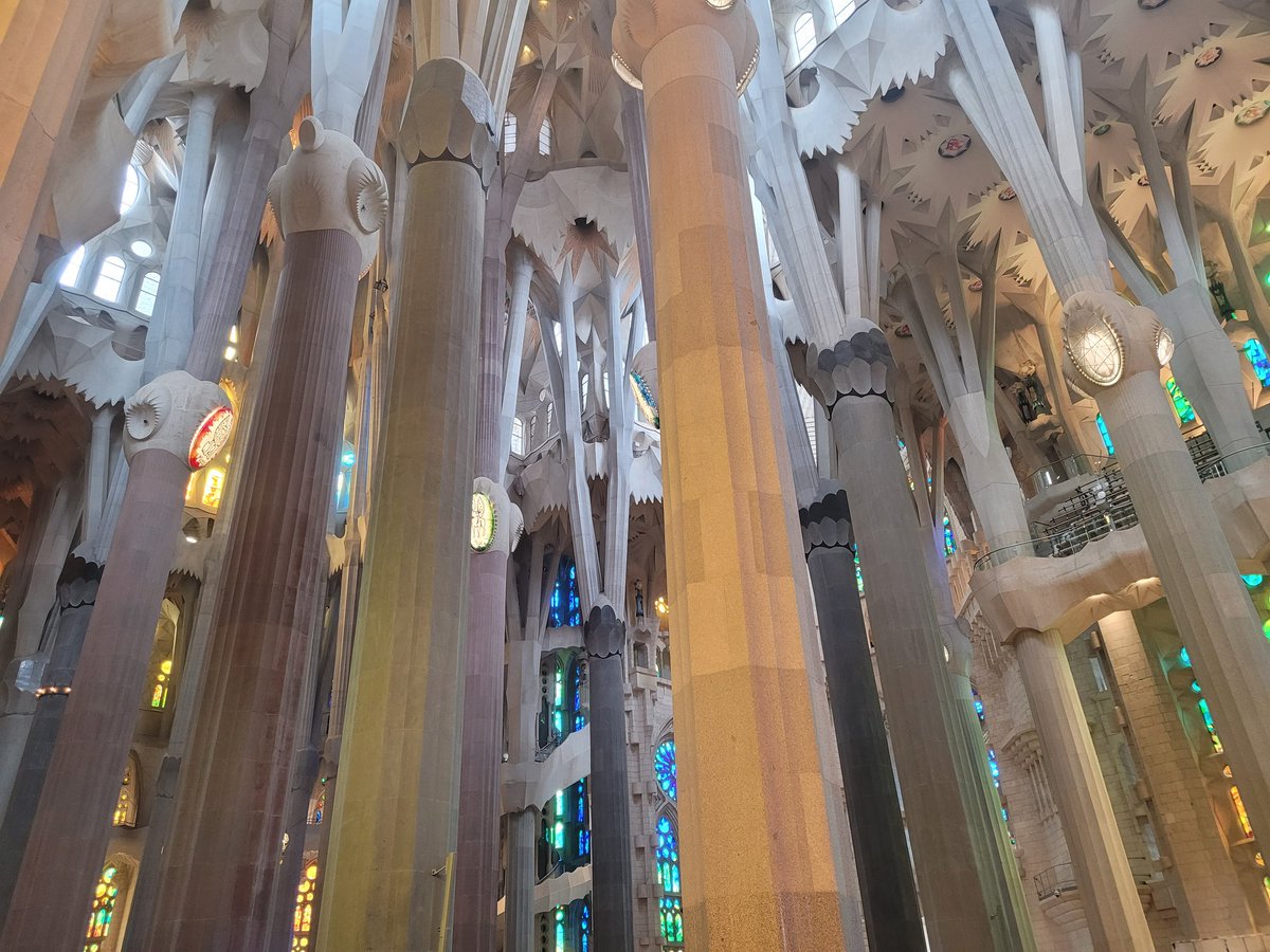JulieMontek's tweet photo. Gaudí byl génius https://t.co/Zf0IpCudWz