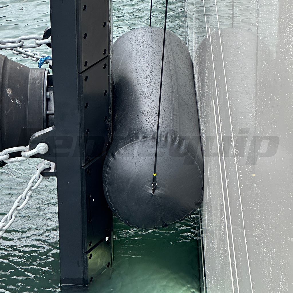 Fendequip's tweet photo. ➡ maxiStow from Fendequip

Trusted by #superyachtcrew and #superyachtcaptains on some of the world's most prestigious #Superyachts. https://t.co/gytsGrHWah https://t.co/JjQSrfdRqh