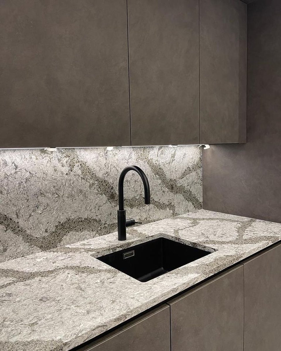 We wouldn't mind doing the washing up if we were surround by this beautiful Cambria Galloway quartz worktop and splashback.   <a href="/granite_surrey/">Affordable Granite</a> #mycambria
