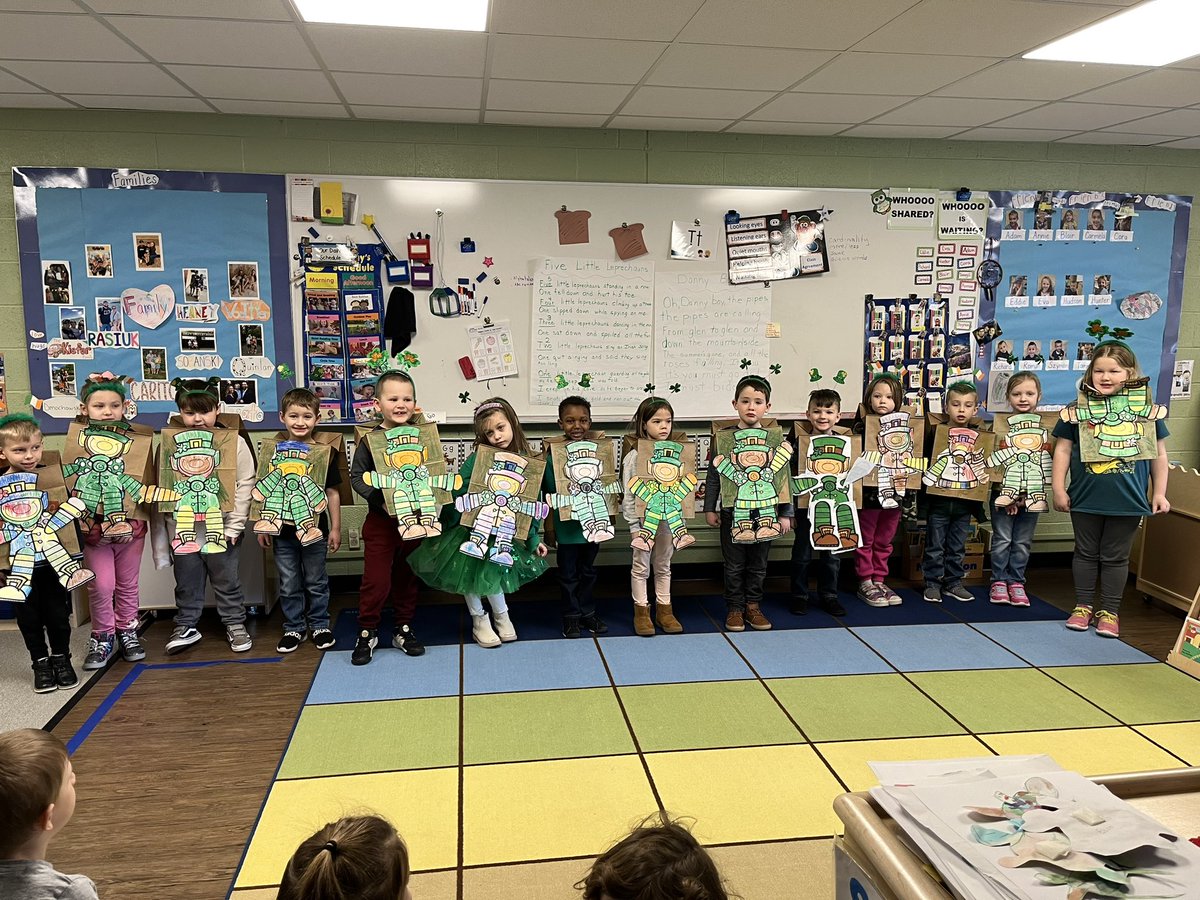 CheriZweng's tweet photo. Our DK lads and lassies put on a performance for St. Patrick’s Day! Thank you to both preschool rooms at the ECC and the North Lake office staff for being such a great audience! We loved it and we hope you did as well! #mylsps #dklsps #performance https://t.co/ZO5zCRuSSK