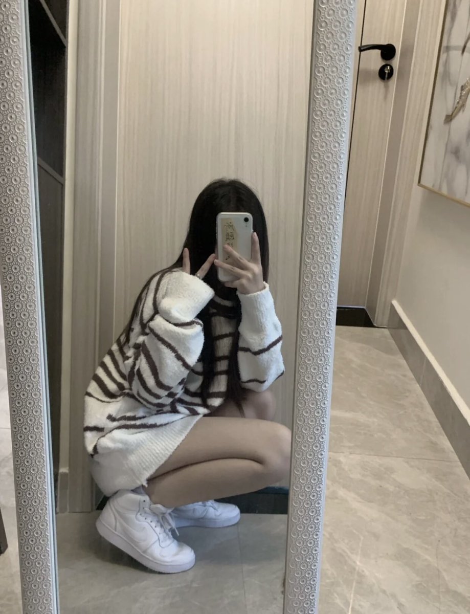 CACAA137's tweet photo. 让来的人来，让去的人去，顺其自然，是对生活最大的成全 

#美女 #性感 #美腿 #可爱 #重庆同城 #江北 #沙坪坝 https://t.co/R37lKNadEt