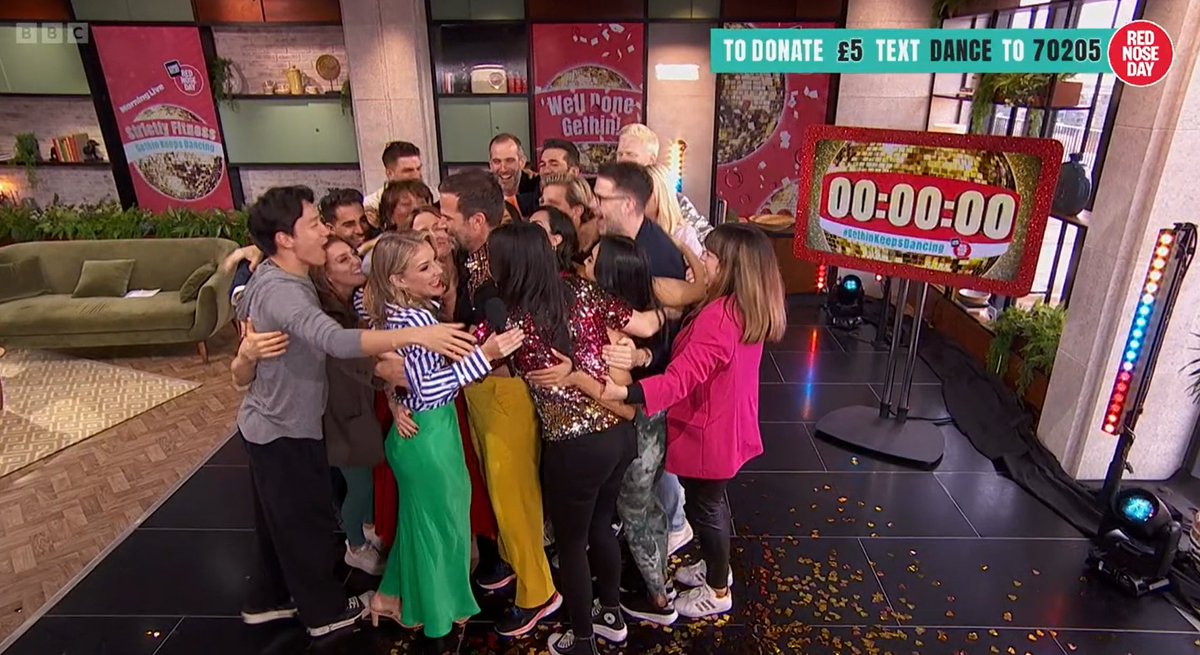 AbidGangatPR's tweet photo. #News
Watching Gethin @BBCMorningLive @BBCBreakfast & seeing how much pain he's in, but he kept going & he's so grateful to those who have donated over £1 Million brought tears to my eyes.
Well done, buddy! Congratulations! You're a STAR!
#GethinKeepsDancing @comicrelief ❤️👏 https://t.co/WgJCgLmWlf
