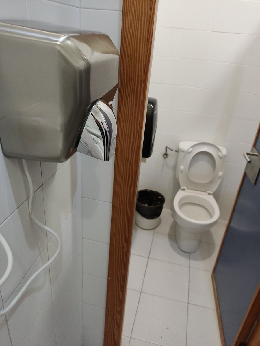 JuanDavidFernn1's tweet image. Sigue el secador en su sitio #SHS2k23