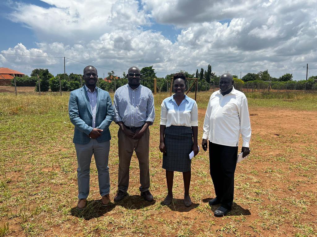 FubaBasketball's tweet photo. The FUBA president Mr. Nasser Sserunjogi visited Kumi district and had a meeting with the district officials on possibilities of construction a basketball court at Kumi Bomah Grounds.
Signing documents the MOU are pending to pave way for construction to begin. https://t.co/P4pGohMyAA