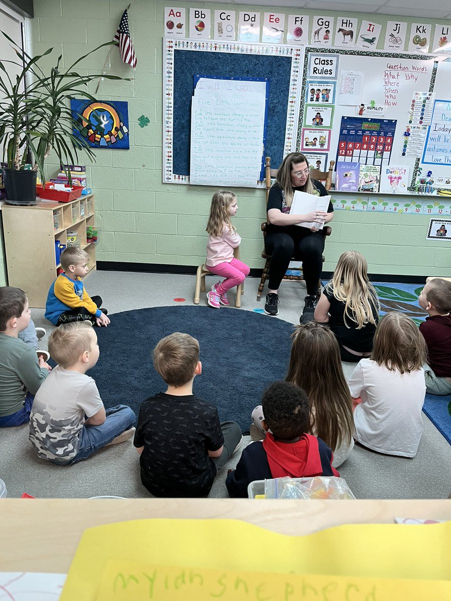 CheriZweng's tweet photo. March is Reading Month is one the best times of the year! Guest readers this week included Dayna Winalsis (Hannah’ mom) and Dr. Lewis with his version of the True Story of the Little Pigs! Thank you for sharing your books and time with us! #mylsps #dklsps #reading https://t.co/3WmVIW4J74