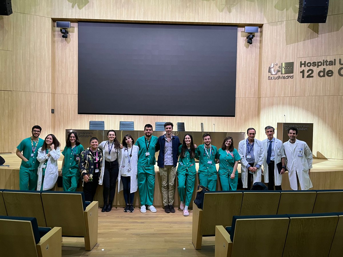 interna_12's tweet photo. Ayer fue el concurso de casos clínicos del hospital 🏥

Nuestras residentes @lauraibv27 y @Sshmarina participaron con dos casos muy interesantes y nuestro R3 Rodrigo Miranda ganó el segundo puesto! 

Enhorabuena a todos los participantes por la calidad de los casos! 🎉🎊🎉🎊 https://t.co/wn7EYDROCc