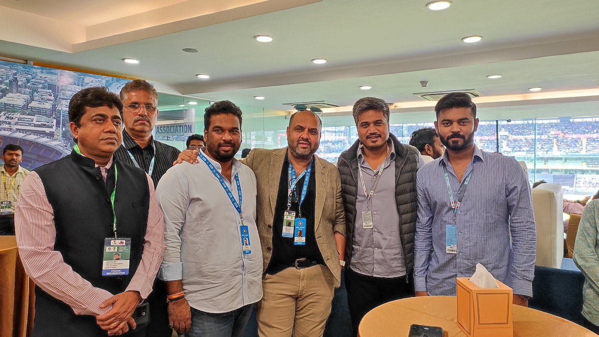 📸 | Our president Mr. @Amolkk1976, alongside BCCI Match Observer, Mr. Sunil Yadav, President of Maharashtra Cricket Association, Mr. Rohit Pawar, Chairman of T20 Mumbai League Governing Council, @vihangsarnaik. #INDvAUS #MCA #Mumbai #Cricket #IndianCricket #Wankhede #BCCI