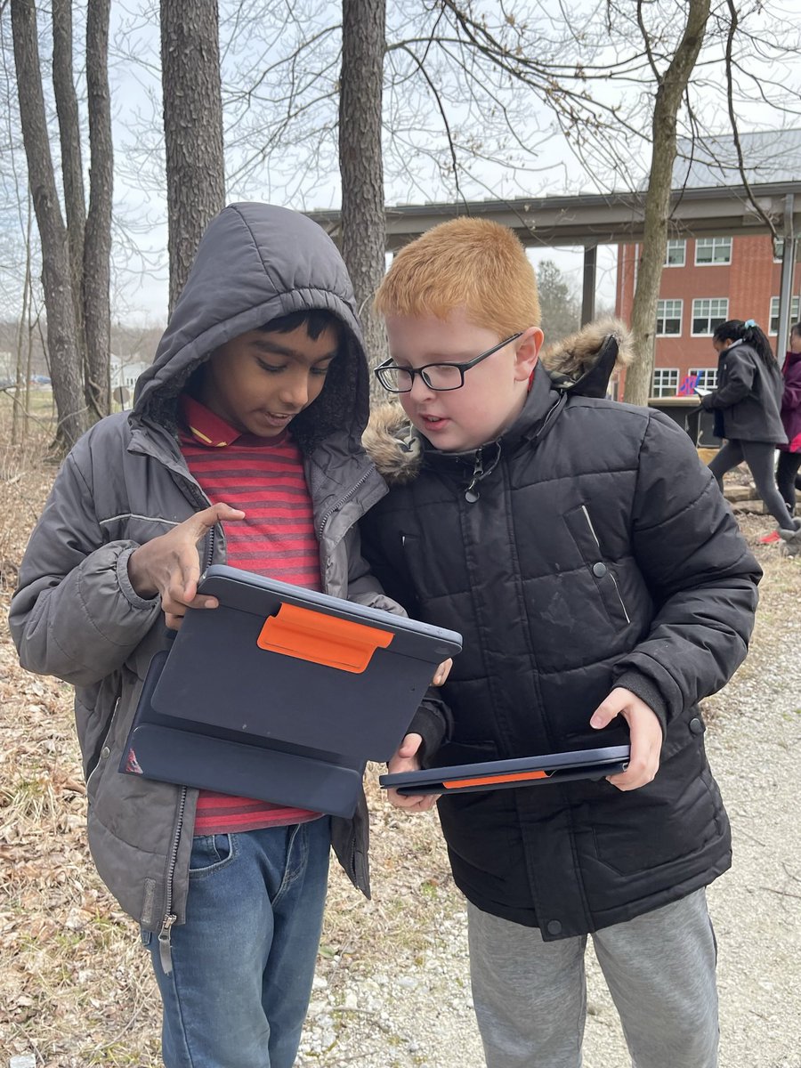 mrsjodihetman's tweet image. We love that we can use our iPads out in our Land Lab. Bringing technology into our peaceful retreat! #LandLab #WiFi #BestofBothWorlds #Science @BathElementary