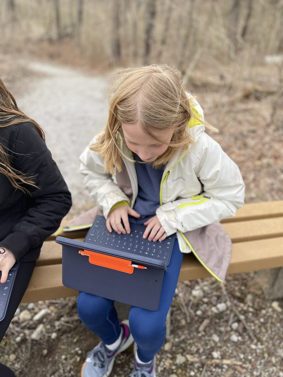 mrsjodihetman's tweet image. We love that we can use our iPads out in our Land Lab. Bringing technology into our peaceful retreat! #LandLab #WiFi #BestofBothWorlds #Science @BathElementary