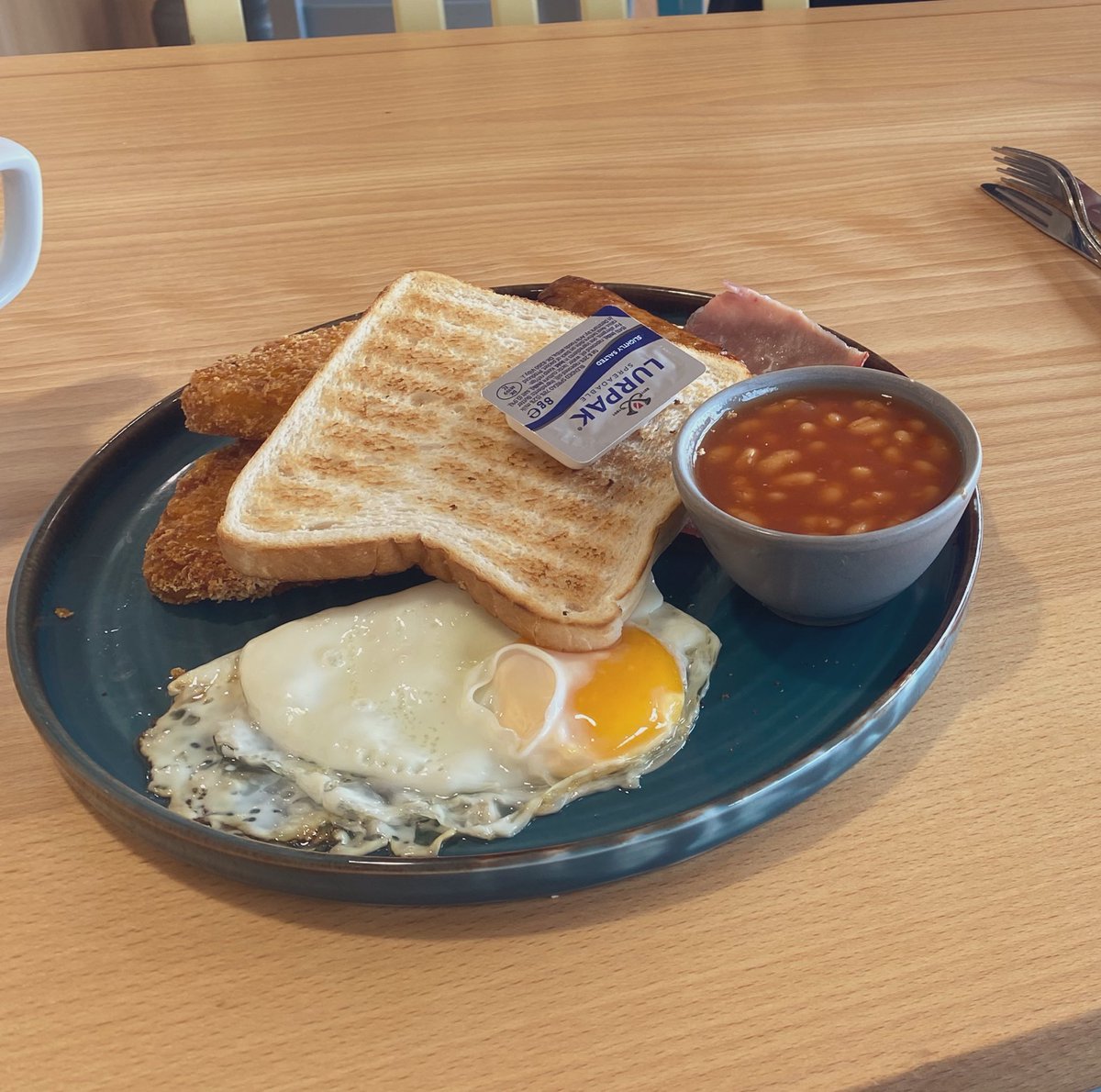 James97Maynard's tweet photo. Thank you @Morrisons for the 50% off for on duty emergency service discount! Breakfast went down treat for us on our break! https://t.co/oHyqUJ7ysG