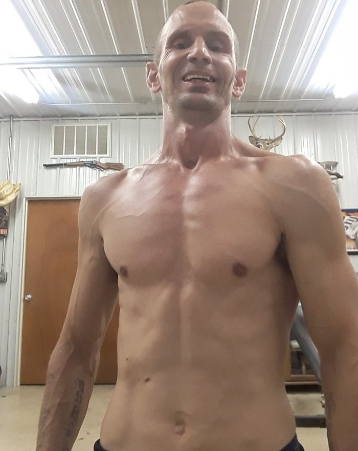 Jay038580Jay's tweet photo. It's been a couple of months sense I have worked out but I'm still flexing https://t.co/TK2YLVhTfs