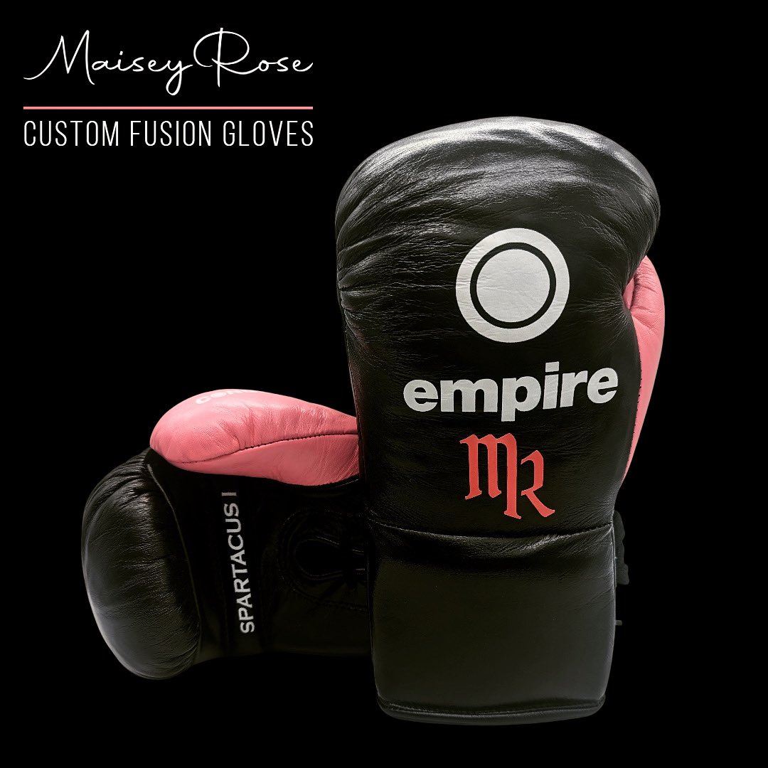 EmpireFS_'s tweet photo. CUSTOM FUSION ๐จ
SPARTACUS I CONTEST GLOVES ๐
@Maiseyrose1
@ArenaNewcastle | 18th March 2023
#CustomBoxingGloves https://t.co/VQdbVFQjyp