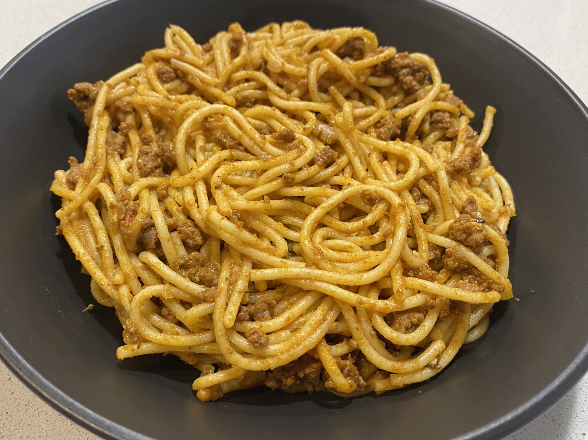 asedoskitchen's tweet photo. Tonight’s recipe (minced beef & spaghetti) is a subscriber request.
#SSOT full recipe on ▶️ https://t.co/erMKKL94aZ
.
.
#spaghettirecipe #asedoskitchen https://t.co/KI5RYNAvsN