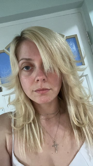 How&rsquo;s my hair? https://t.co/AZCrZZYN0h<a href="/tag/dance"class="tags"><span>#dance</span></a><a href="/tag/blonde"class="tags"><span>#blonde</span></a><a href="/tag/trending"class="tags"><span>#trending</span></a><a href="/tag/tiktok"class="tags"><span>#tiktok</span></a><a href="/tag/fyp"class="tags"><span>#fyp</span></a>