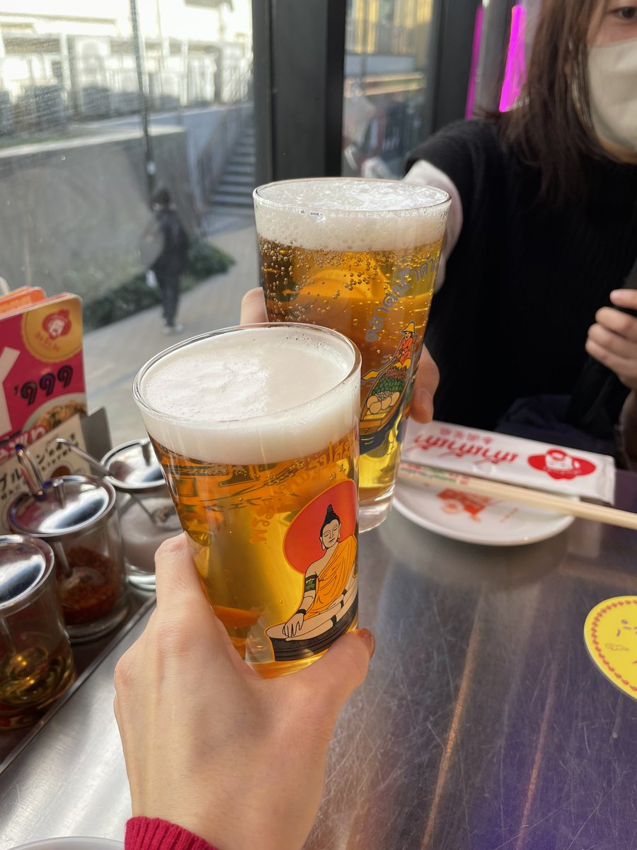 TokyoMoca's tweet photo. 今回は下北沢をお散歩✨雑貨屋を巡った後はタイ料理で乾杯です🍻💕皆さま、ビール片手にご覧ください👭✨

動画はコチラから💖
https://t.co/sUpiGdzb6V https://t.co/RZY3RP6yj9