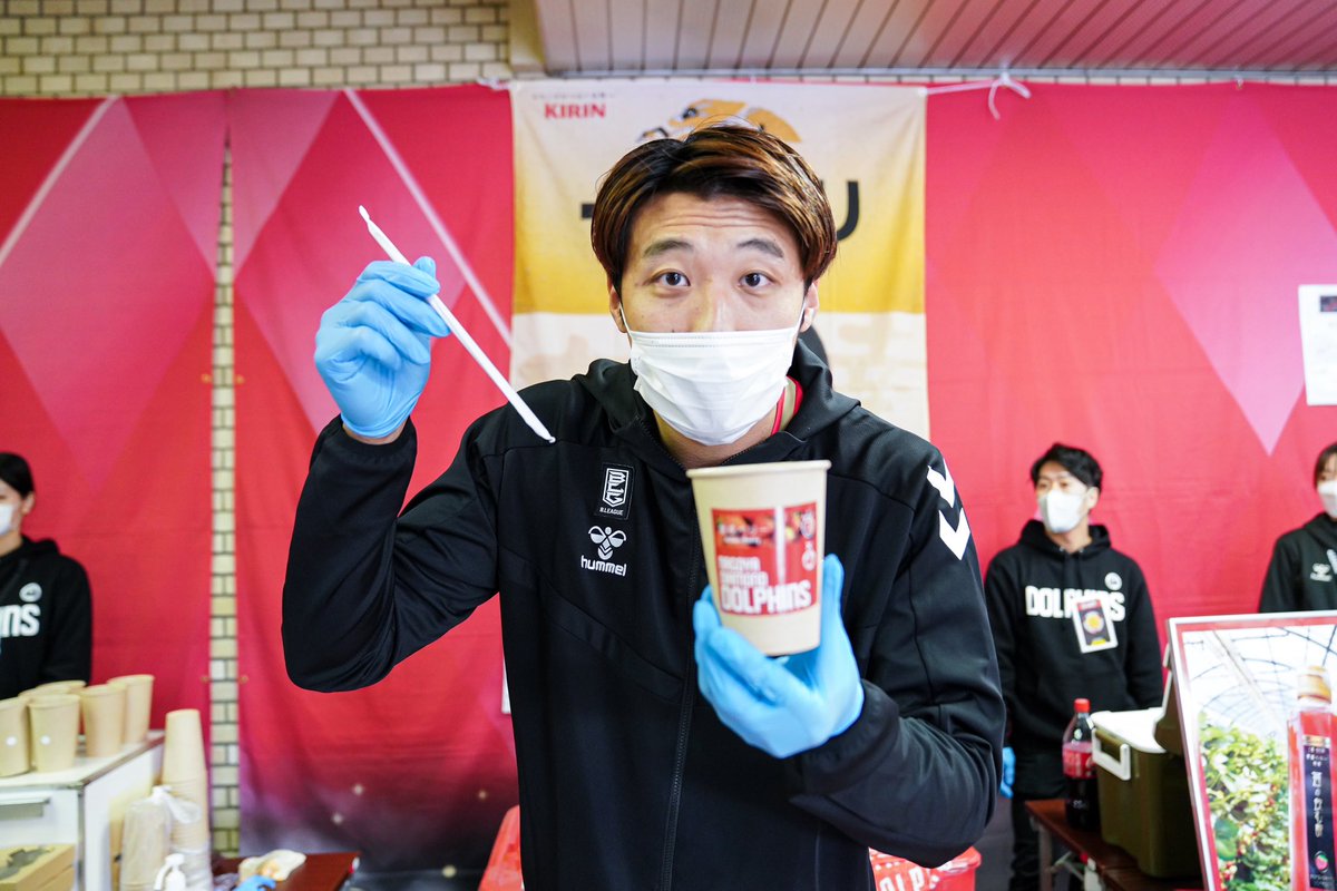 nagoyadolphins's tweet photo. 【メディア情報】
ZIP-FMにて放送の #DIRECTandSPORTS へ #張本天傑 選手が2週連続で出演🙌
📻3/17(金)21:00-23:00
⭐️選手出演予定時間⭐️
張本選手の出演は21:30頃を予定しております
🚨放送時間は急遽変更となる場合がございます
https://t.co/TXu1wptiab
#ドルフィンズ #radiko https://t.co/HmCHikItRh