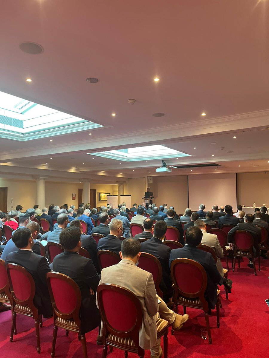 ComdtRCDS's tweet photo. It was a great privilege for #RCDS23 Members to be addressed by @FilippoGrandi @UN High Commissioner for @Refugees, &amp; to engage with him - instructive, moving, inspiring. @DefAcUK @SimonManleyFCDO #Geneva https://t.co/oyfjJ6CcBp