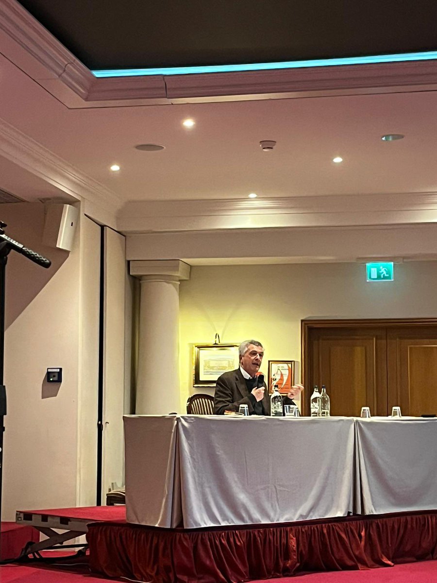 ComdtRCDS's tweet photo. It was a great privilege for #RCDS23 Members to be addressed by @FilippoGrandi @UN High Commissioner for @Refugees, &amp; to engage with him - instructive, moving, inspiring. @DefAcUK @SimonManleyFCDO #Geneva https://t.co/oyfjJ6CcBp