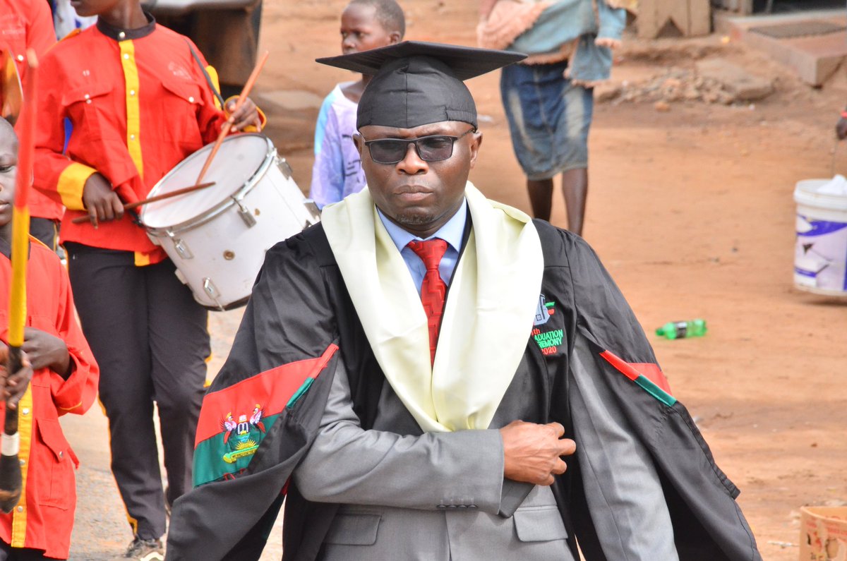 MUBSAruaCampus's tweet photo. We thank all Academic and Administrative staff that have graced the event #MUBS16thGrad to celebrate our students. https://t.co/800KH8HeLi