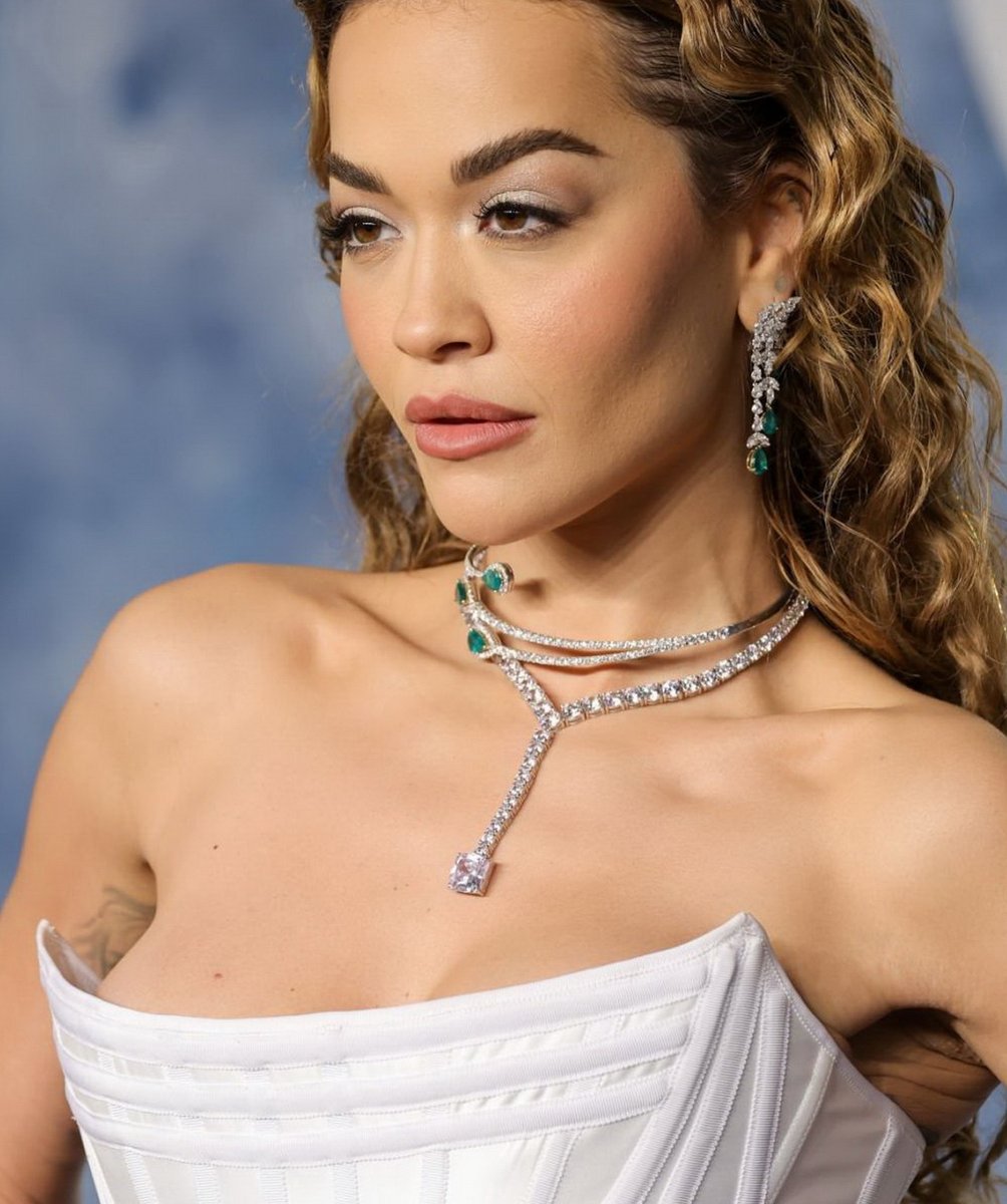 Nice Celeb and Girls on Twitter "Rita Ora at Vanity Fair Oscar Party