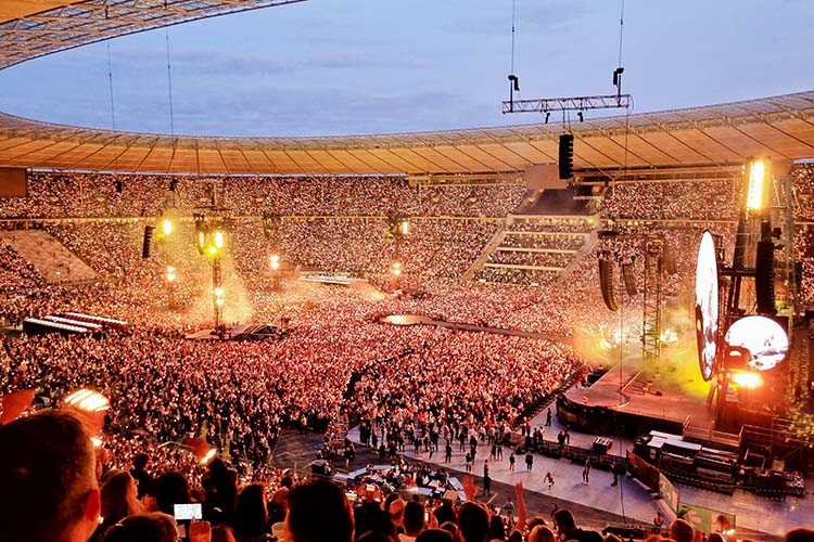ispaudiolight's tweet photo. 🟢#DirectOut #PRODIGY en la gira 'Music of the Spheres' de Coldplay
🟢Continuando con su gira, #Coldplay se embarcará en otro largo tour por todo el mundo, a partir de marzo de 2023.
@DirectOutGmbH
🔗https://t.co/GFxNuC91km https://t.co/iSM0JrEiyG