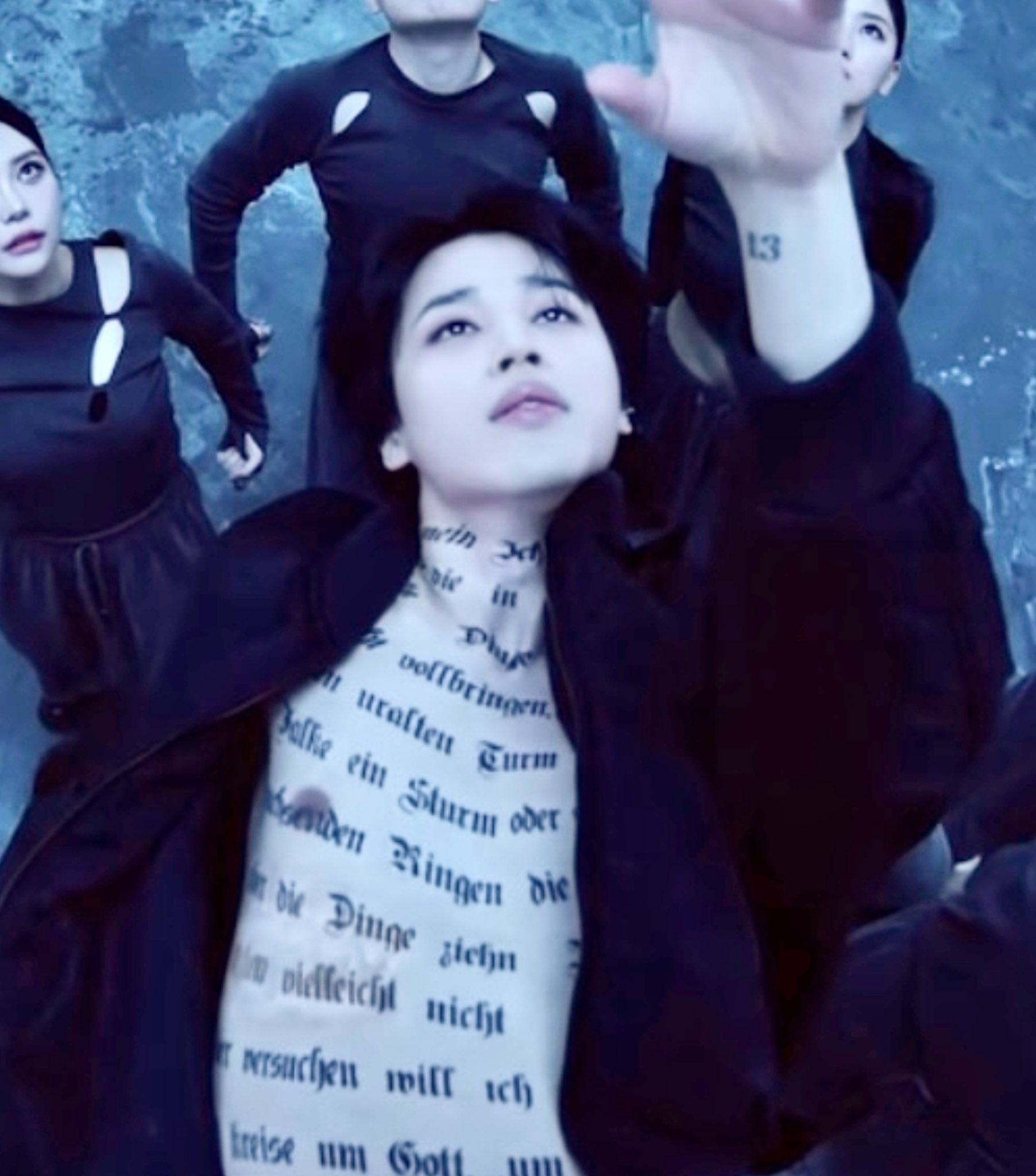 BTS マテルドール 服 ジミン Set Me Free タトゥver.